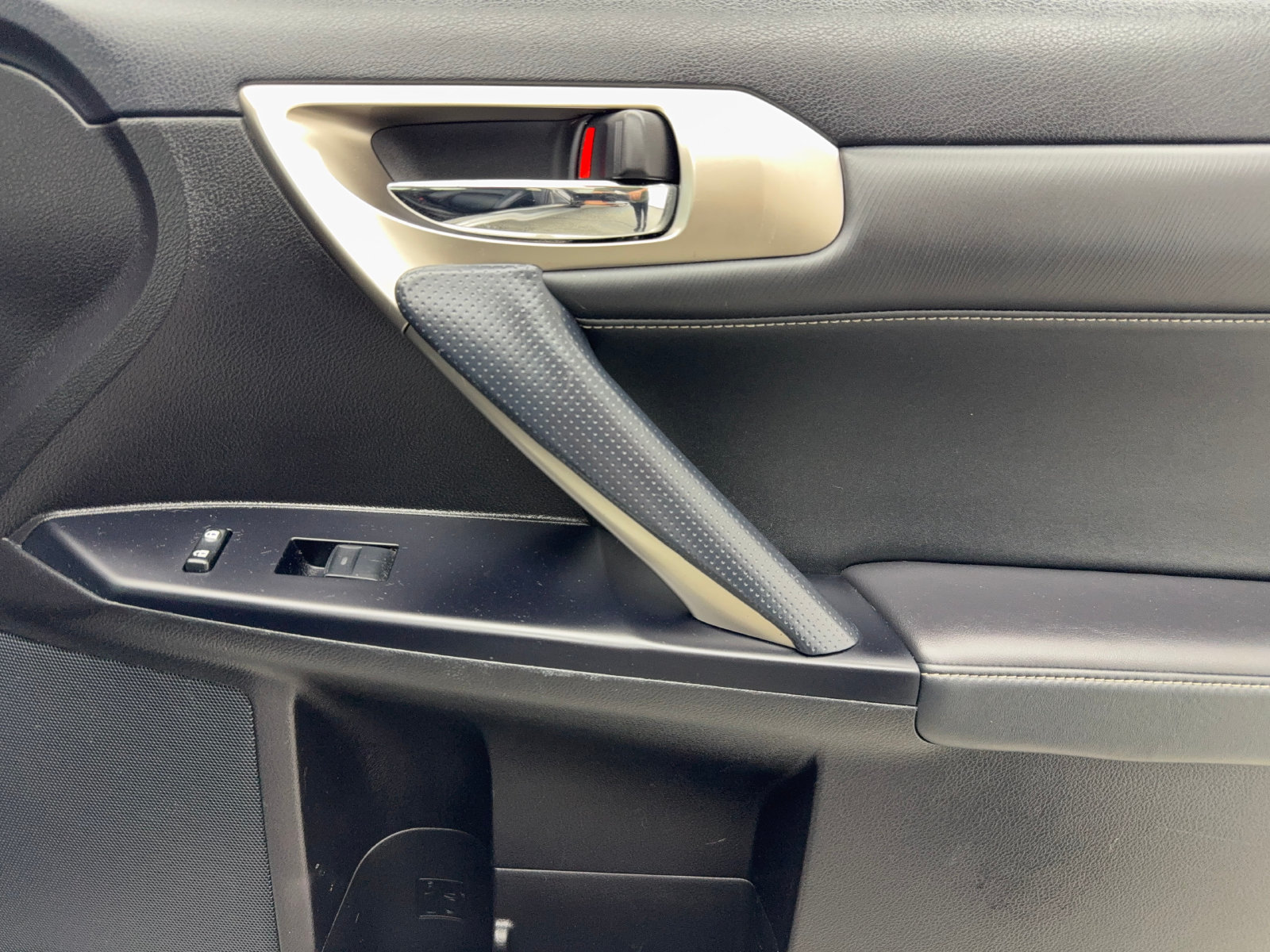 Used 2017 Lexus CT 200h w/ Seat Comfort Package FWD image 41