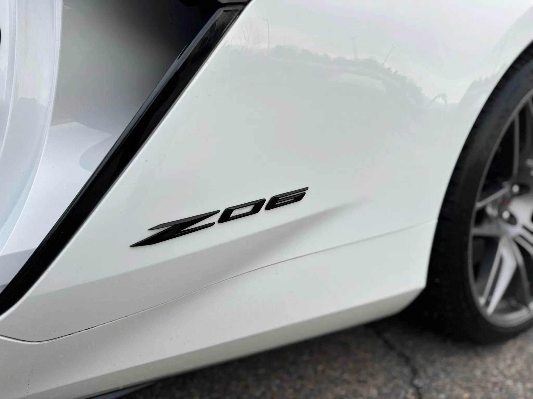 Used 2024 Chevrolet Corvette Z06 RWD image 34