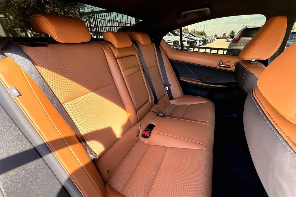 Used 2021 Lexus IS 300 w/ Accessory Package RWD image 31