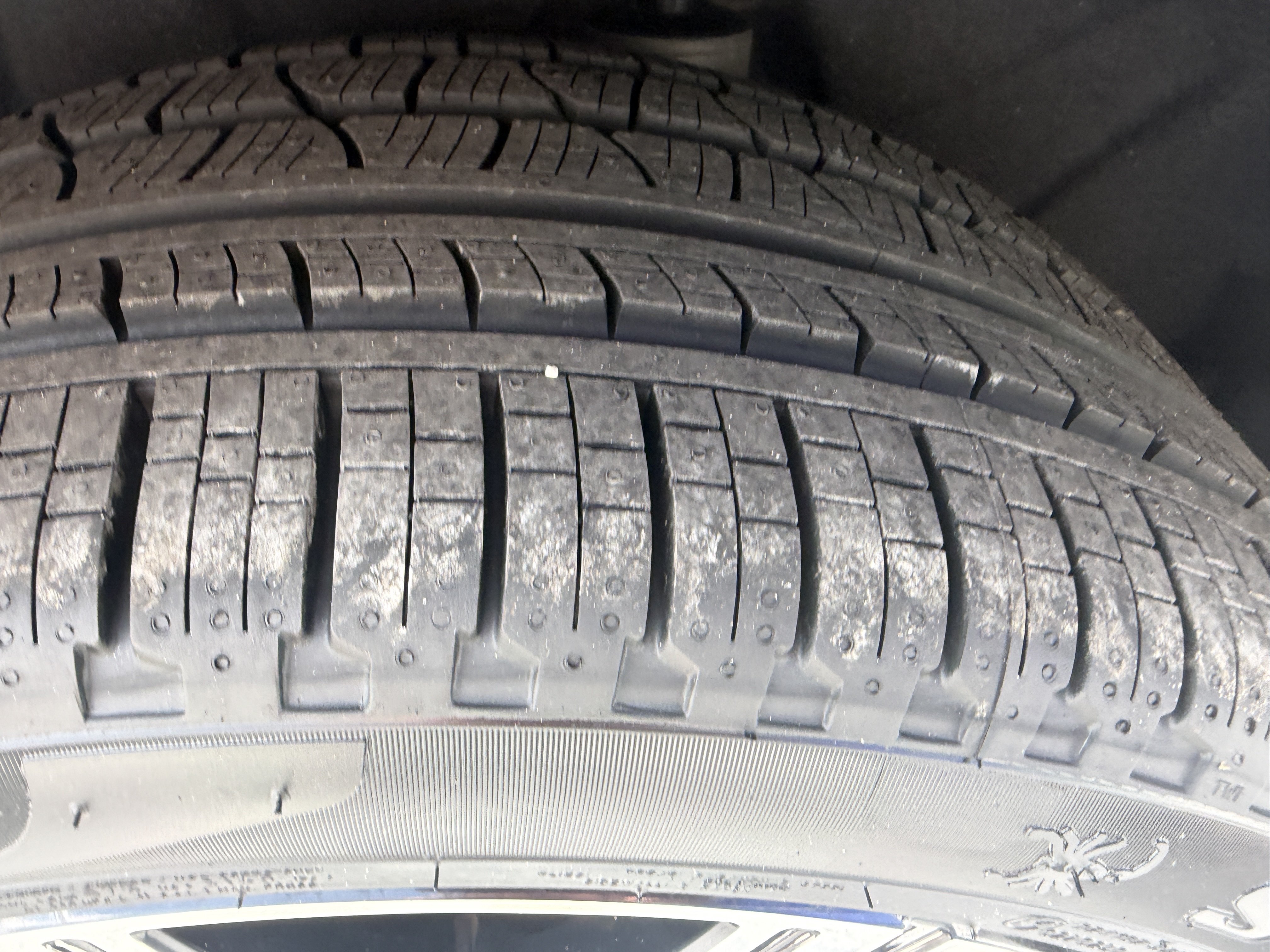 Certified 2024 Volvo XC90 B5 Plus w/ Protection Package Premier AWD/4WD image 34