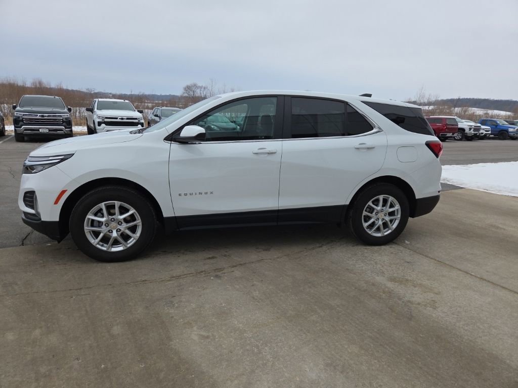 Certified 2024 Chevrolet Equinox LT w/ LPO, Floor Liner Package image 4