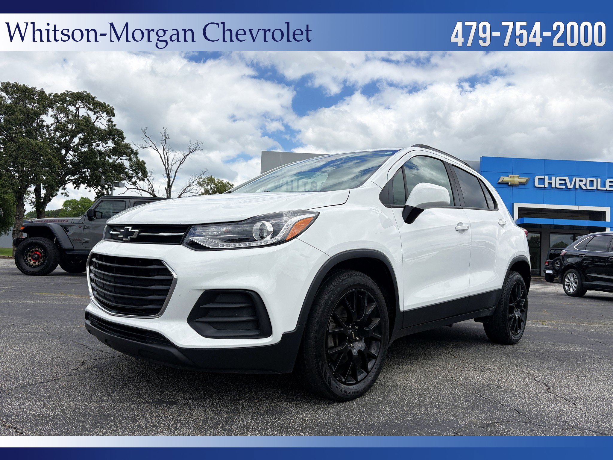 Used 2021 Chevrolet Trax LT w/ Premium Seat Package AWD/4WD image 1