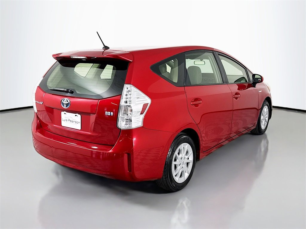 Used 2013 Toyota Prius V Five image 9