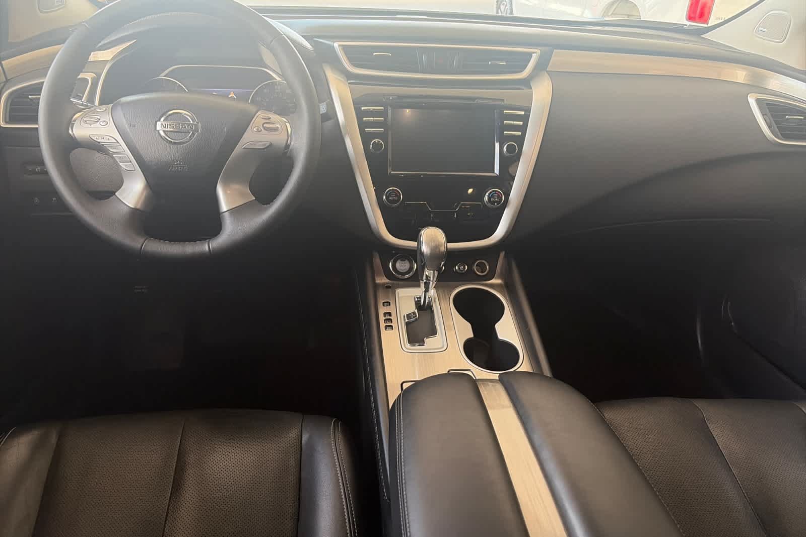 Used 2017 Nissan Murano Platinum w/ Platinum Technology Package FWD image 3