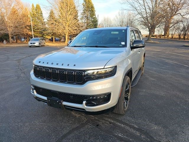 Used 2023 Jeep Wagoneer Series II image 2