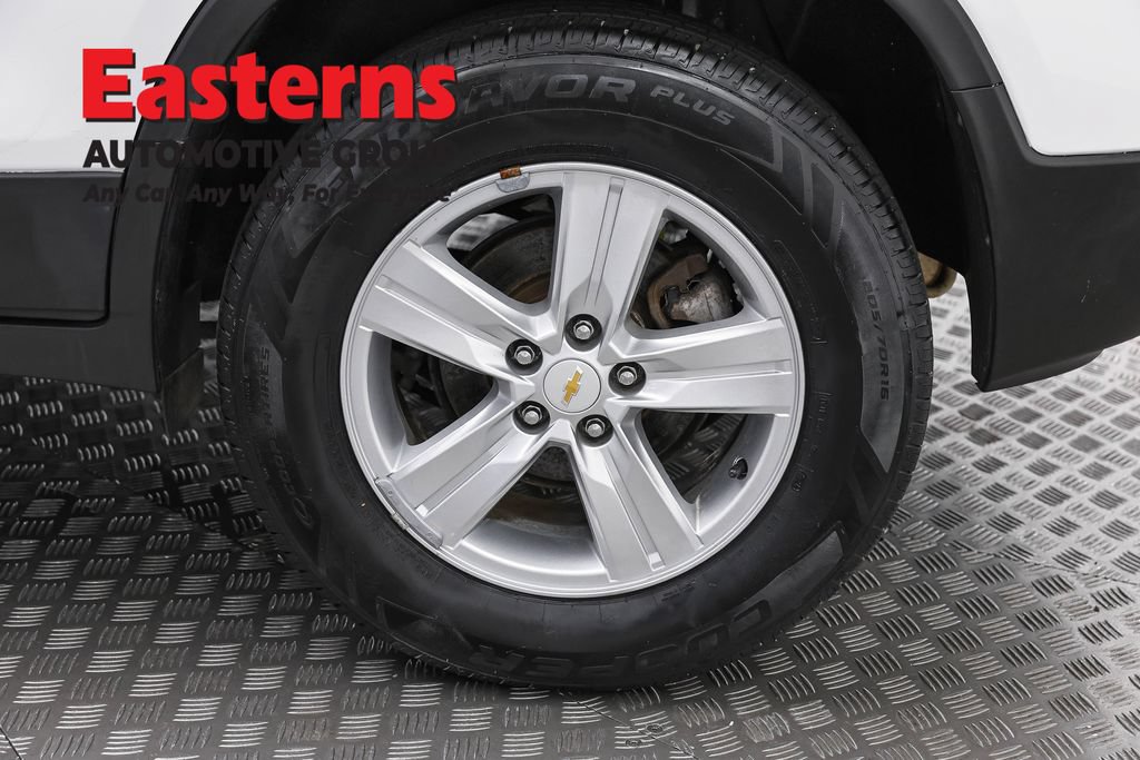 Used 2020 Chevrolet Trax LS w/ Tint and Cruise Package AWD/4WD image 33