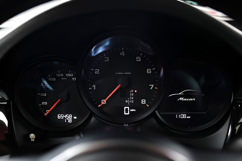 Used 2018 Porsche Macan image 40
