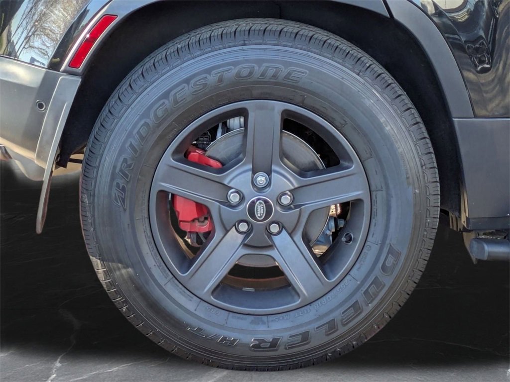 Used 2022 Land Rover Defender 110 image 37