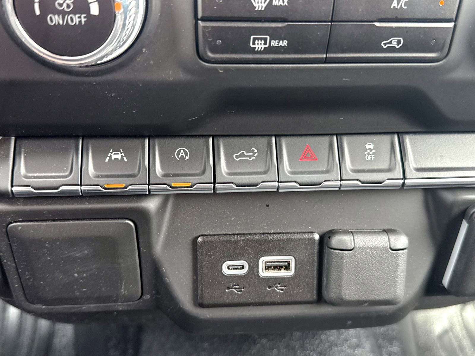 Used 2025 GMC Sierra 1500 Pro w/ Pro Value Package image 32