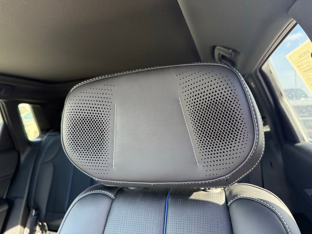 Certified 2024 Cadillac Lyriq Luxury image 29