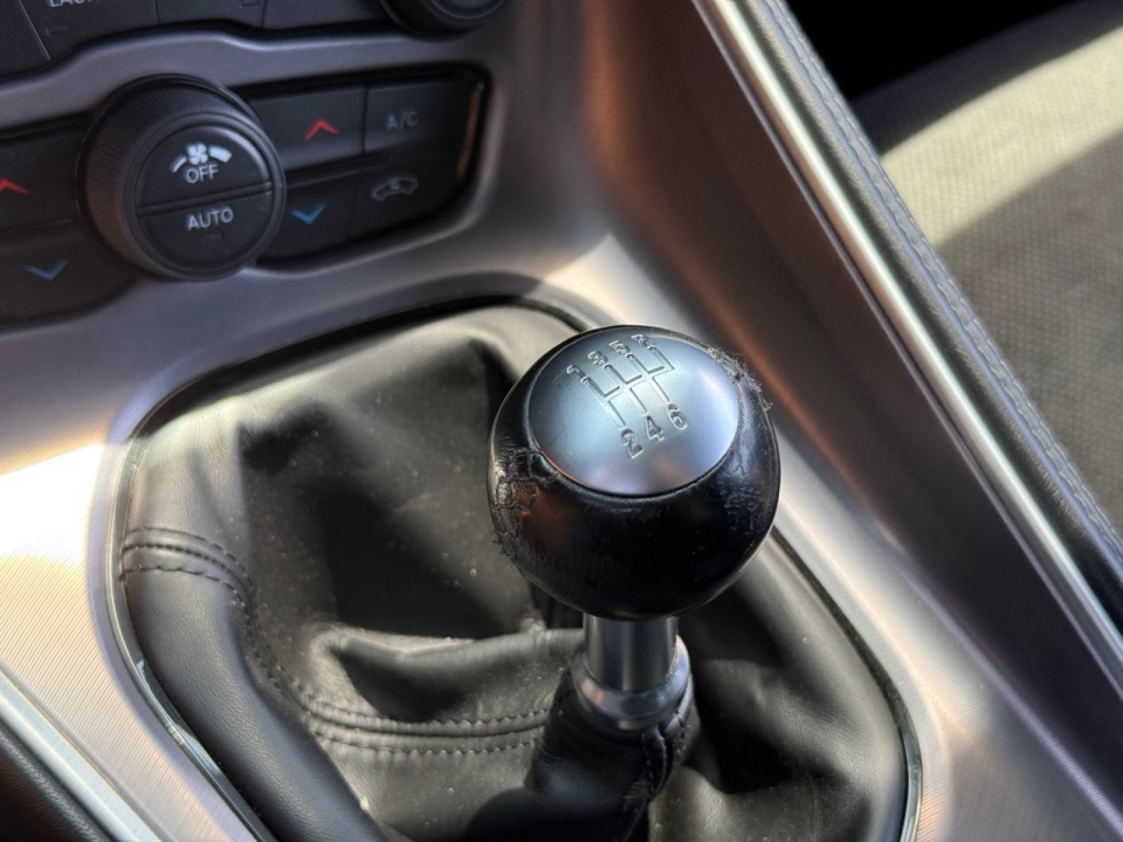 Used 2022 Dodge Challenger R/T Scat Pack RWD image 19