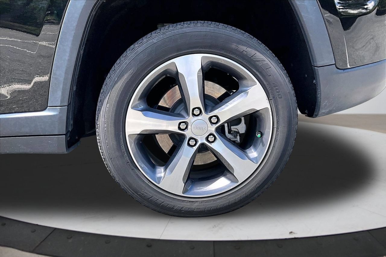 Used 2023 Jeep Grand Cherokee 4WD 4xe image 35