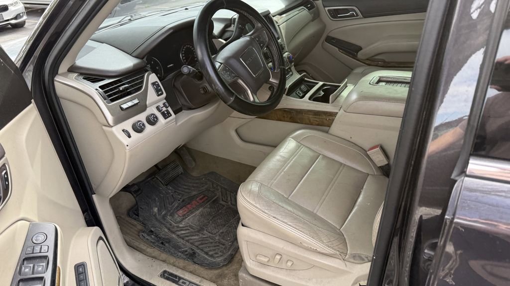 Used 2016 GMC Yukon Denali w/ Open Road Package AWD/4WD image 3