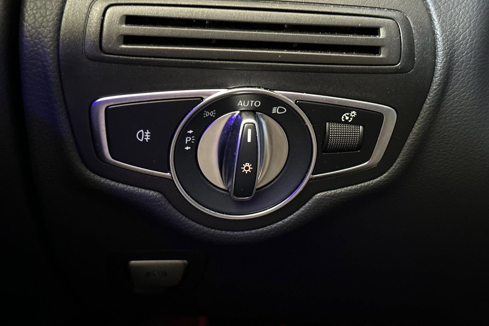 Certified 2022 Mercedes-Benz GLC 300 4MATIC image 37
