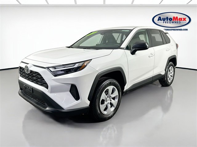 Used 2025 Toyota RAV4 LE image 4