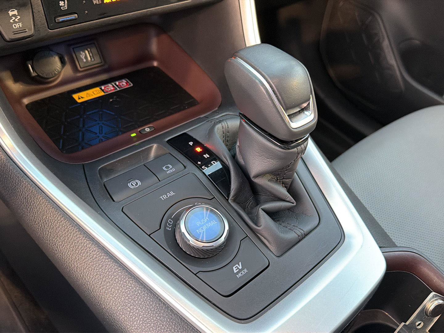 Certified 2023 Toyota RAV4 Limited AWD/4WD image 28