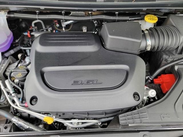 New 2027 Chrysler Pacifica Limited AWD/4WD image 37
