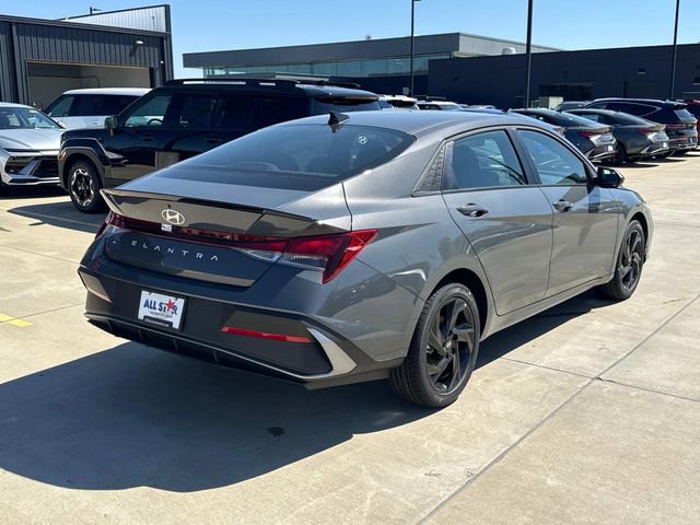 New 2026 Hyundai Elantra Sport image 9