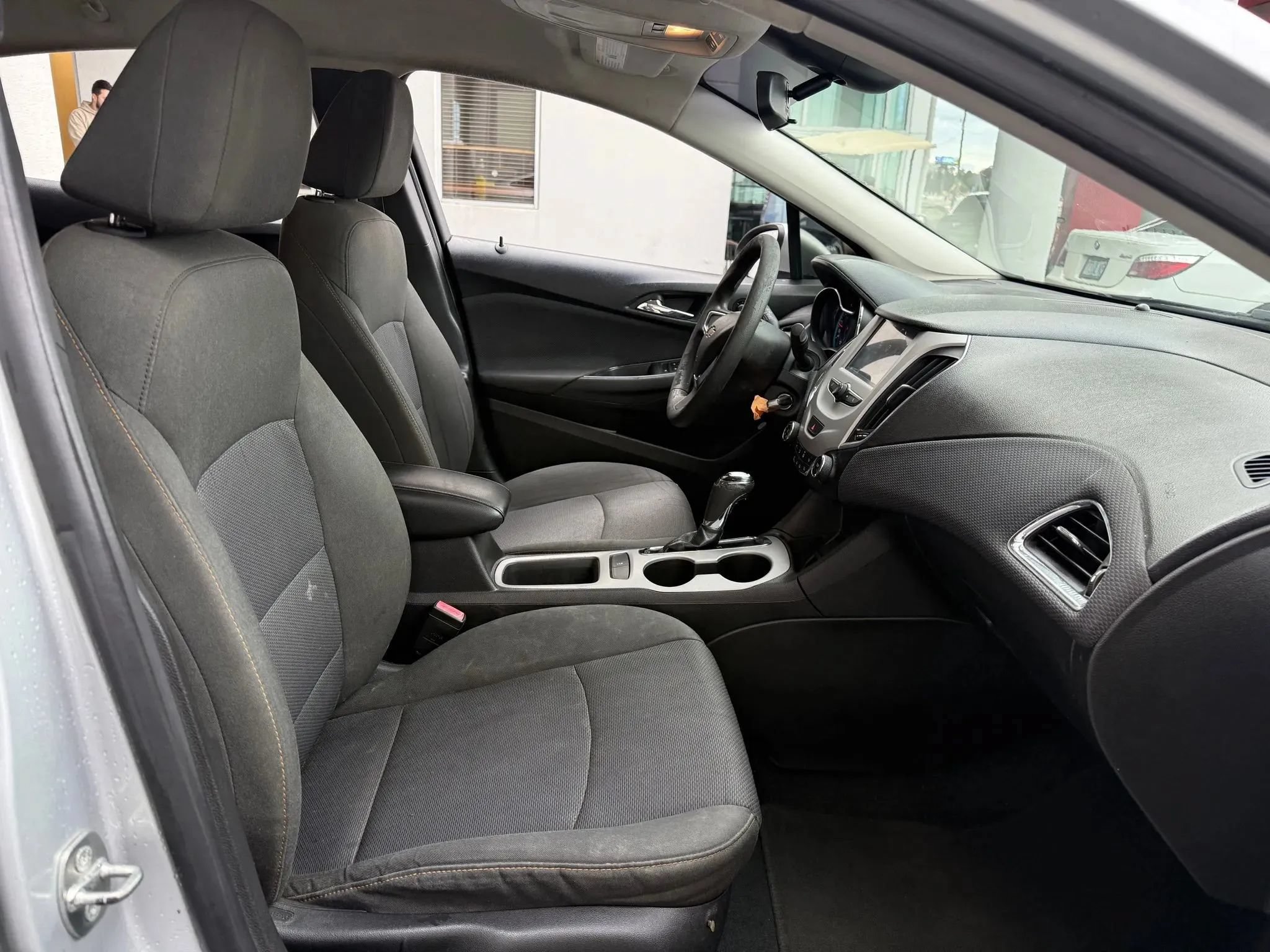 Used 2018 Chevrolet Cruze LS FWD image 18