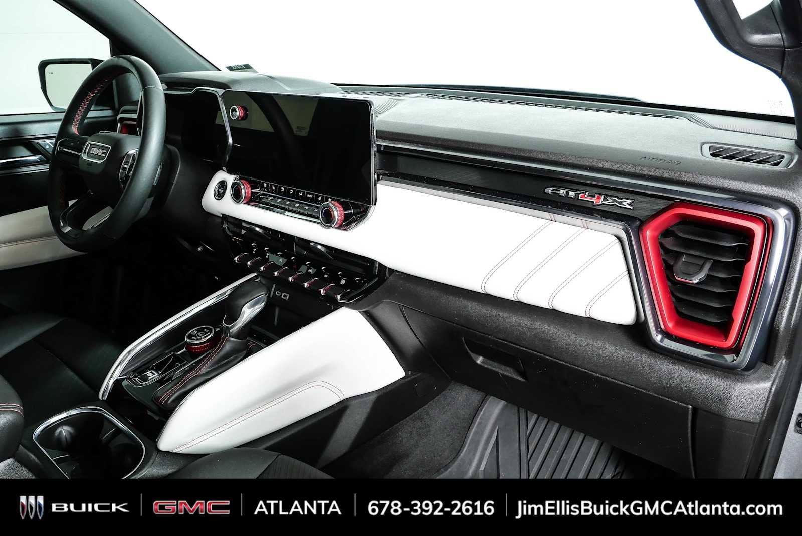 Used 2024 GMC Canyon AT4X AWD/4WD image 25