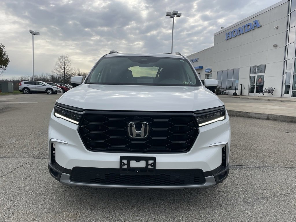 Used 2025 Honda Pilot Elite image 8