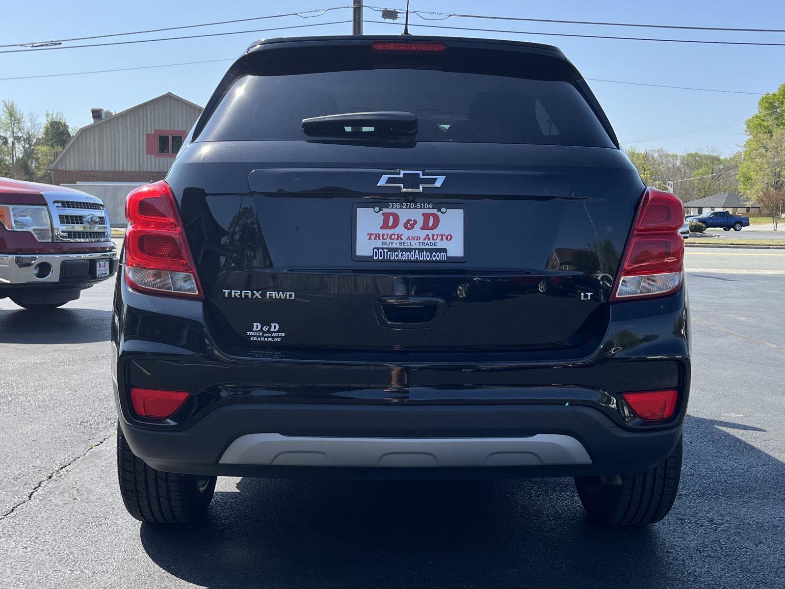 Used 2020 Chevrolet Trax LT w/ LT Convenience Package image 24