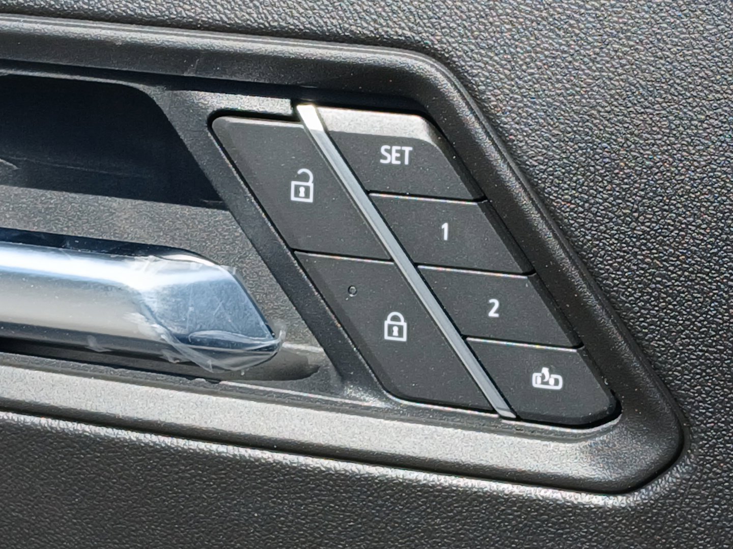 New 2026 Chevrolet Colorado ZR2 w/ Technology Package image 18