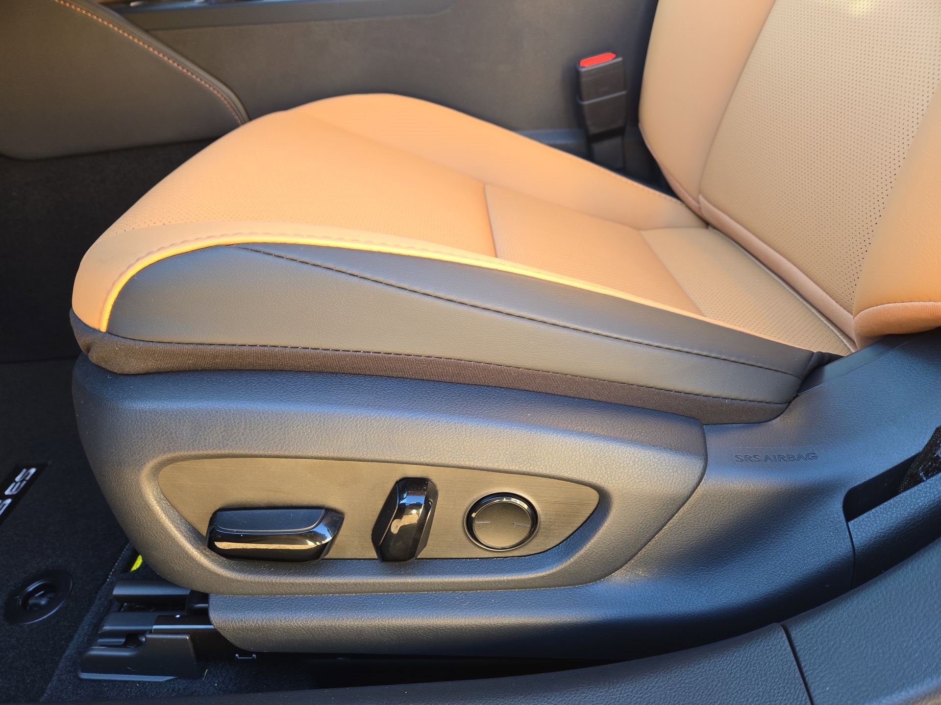 New 2025 Lexus ES 350 w/ Premium Package image 17