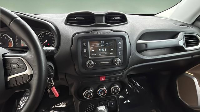 Used 2015 Jeep Renegade Latitude image 26