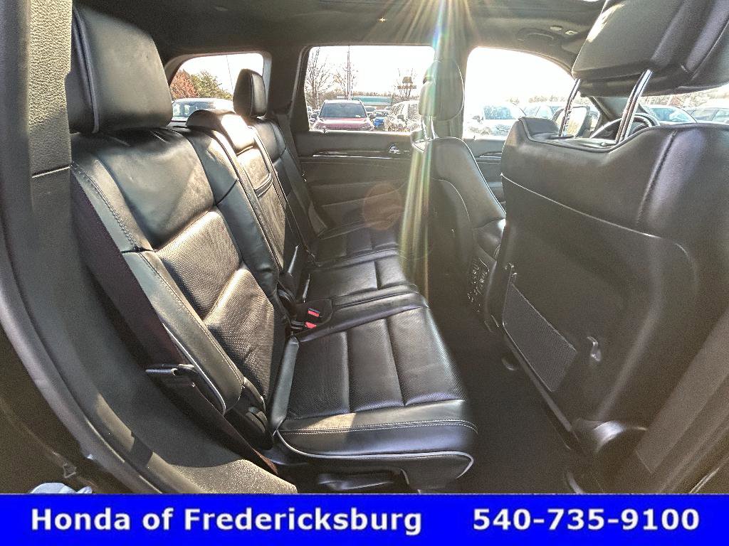 Used 2019 Jeep Grand Cherokee Overland AWD/4WD image 28