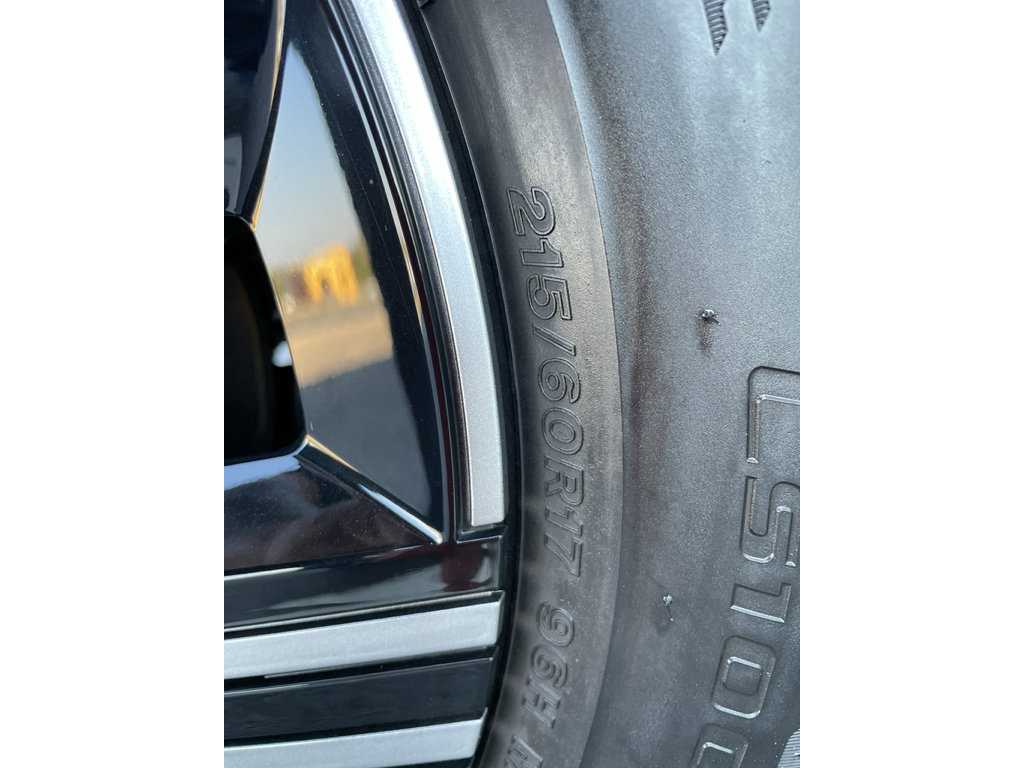 Certified 2025 Nissan Kicks SV w/ SV Premium Package image 27