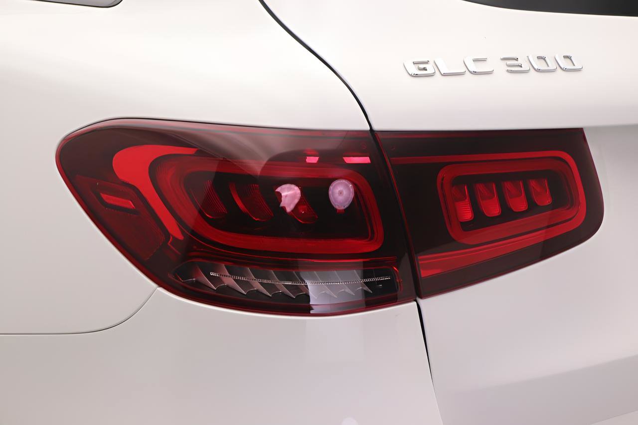 Certified 2022 Mercedes-Benz GLC 300 image 18