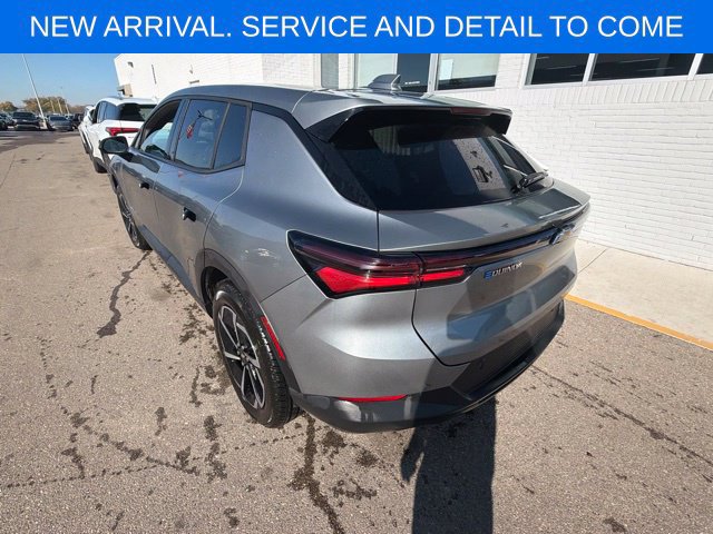 Used 2025 Chevrolet Equinox EV LT FWD image 12