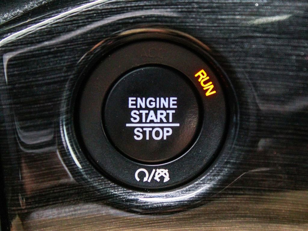 Used 2021 Jeep Grand Cherokee Trailhawk w/ Premium Lighting Group AWD/4WD image 30