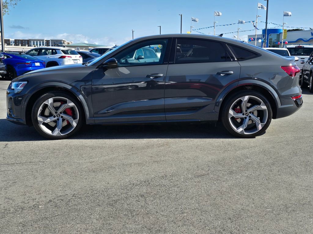 Used 2024 Audi SQ8 e-tron Premium Plus w/ Black Optic Package image 37