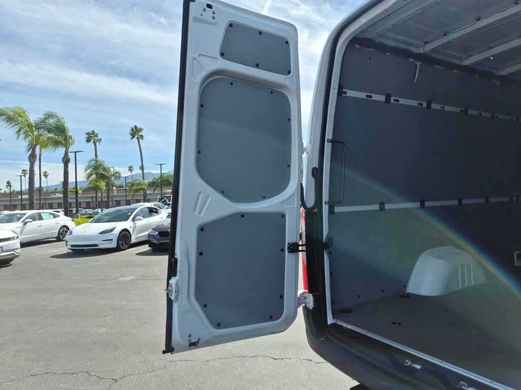 Used 2025 Mercedes-Benz Sprinter 2500 image 18