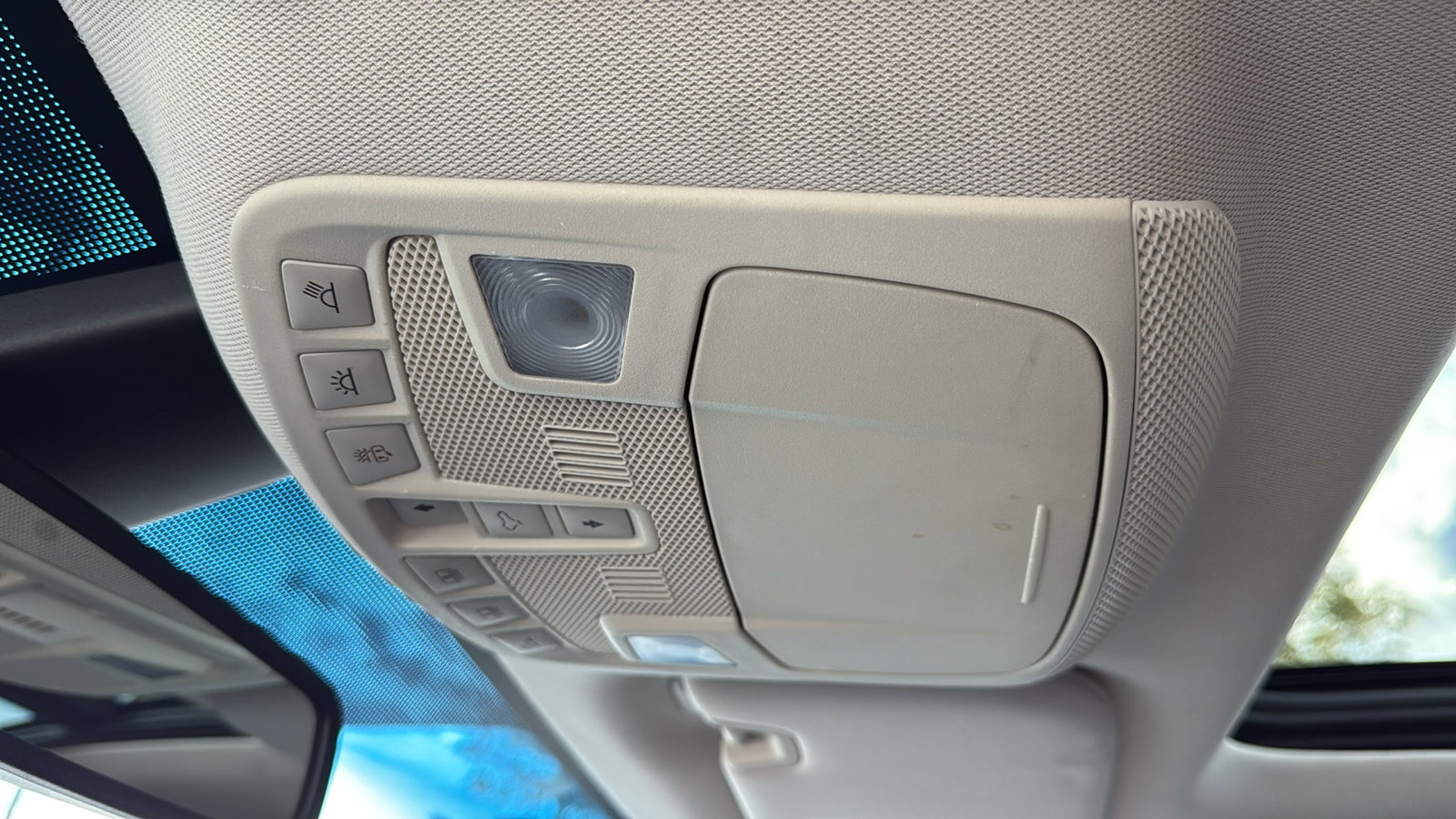 Used 2015 Ford Edge Sport w/ Equipment Group 401A image 27