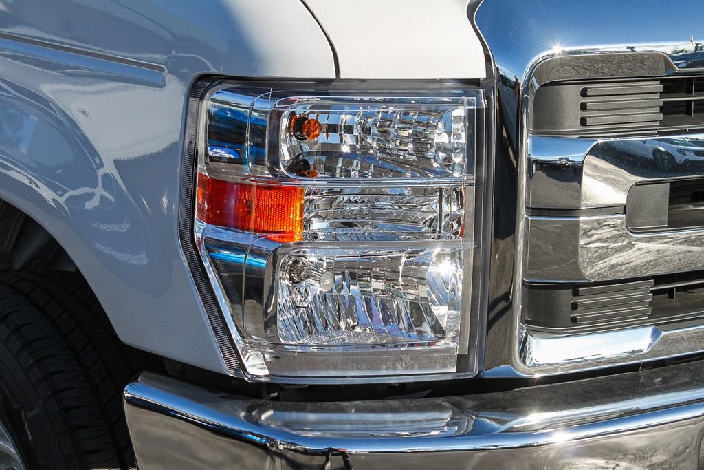 New 2026 Ford E-350 and Econoline 350 Super Duty w/ Power Equipment Group image 4