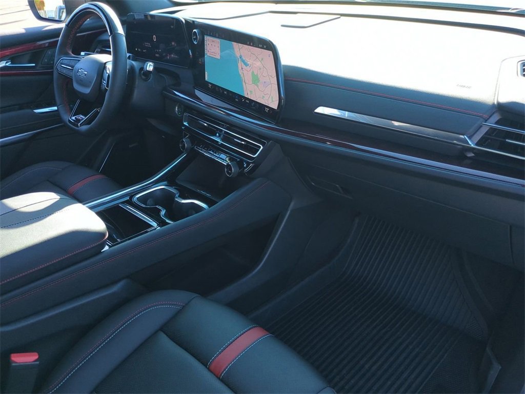 Used 2025 Chevrolet Traverse RS w/ LPO, Floor Liner Package image 29