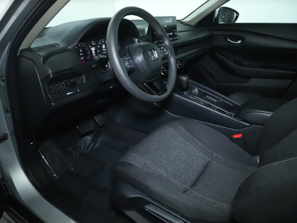 Used 2025 Honda Accord LX image 19