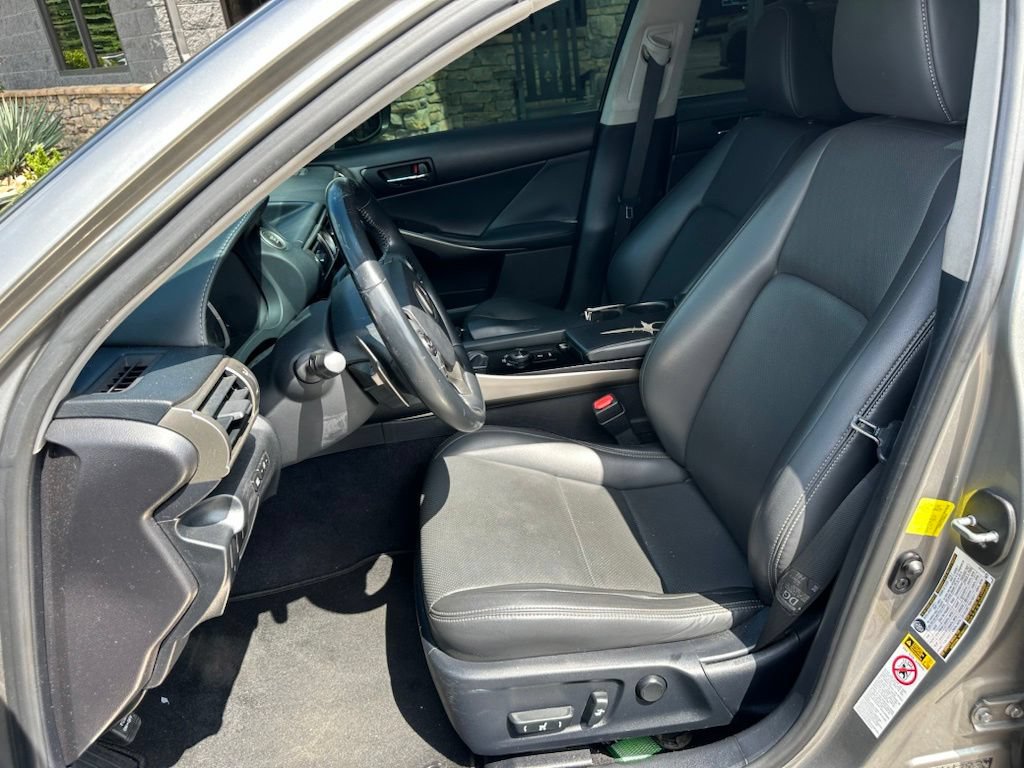 Used 2014 Lexus IS 350 w/ Navigation Package RWD image 10
