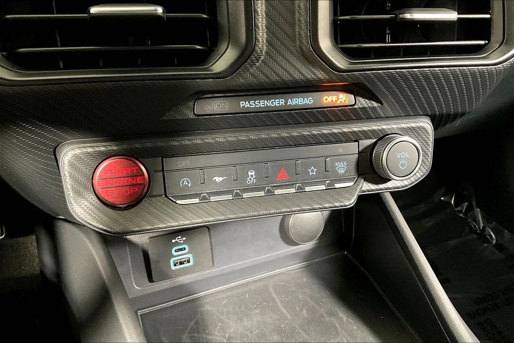 Used 2025 Ford Mustang Coupe image 33