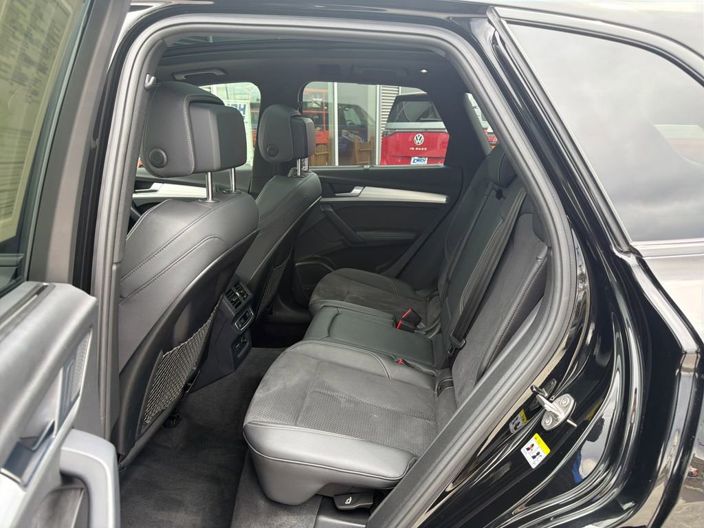 Used 2024 Audi Q5 e Prestige w/ Prestige Package AWD/4WD image 12