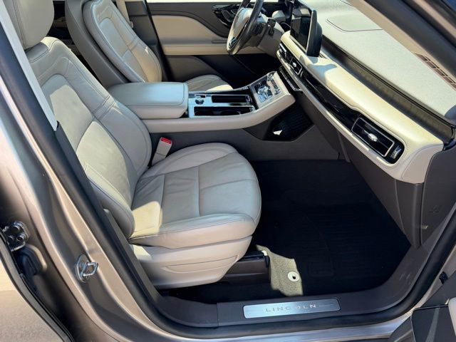 Used 2020 Lincoln Aviator Reserve w/ Equipment Group 201A image 37