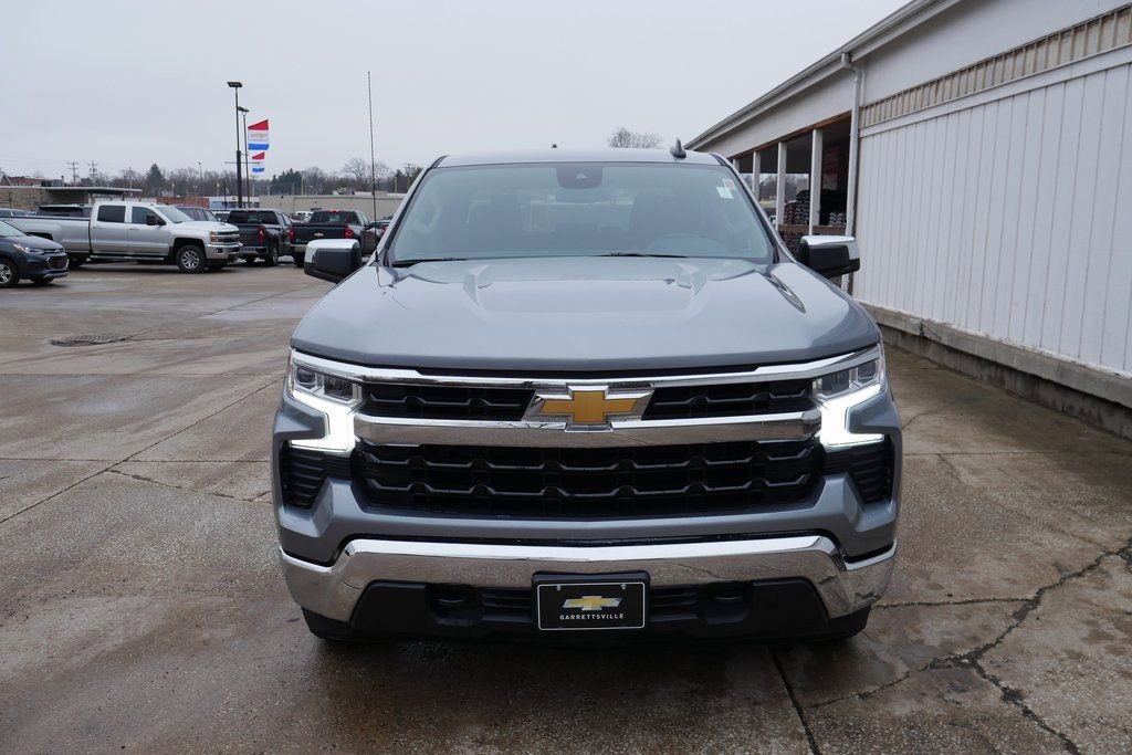 Used 2025 Chevrolet Silverado 1500 LT image 3