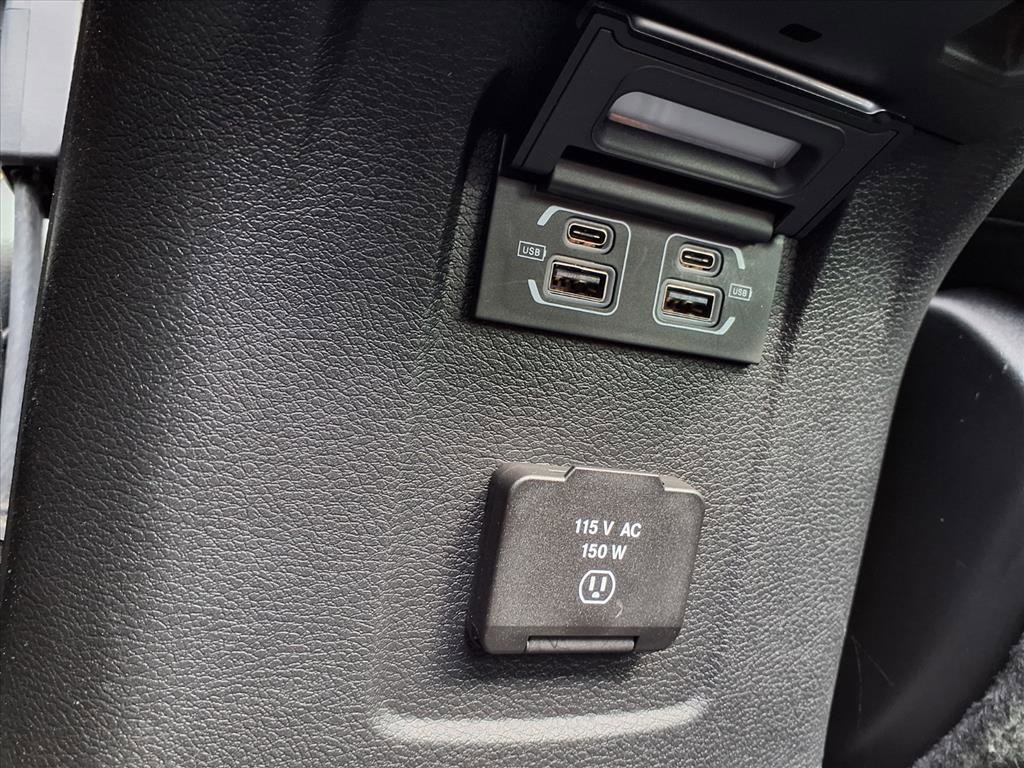 Used 2022 Jeep Wrangler Unlimited Sahara AWD/4WD image 23