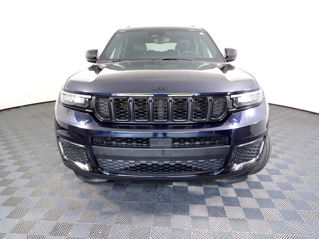 Used 2024 Jeep Grand Cherokee L Limited w/ Black Appearance Package AWD/4WD image 8