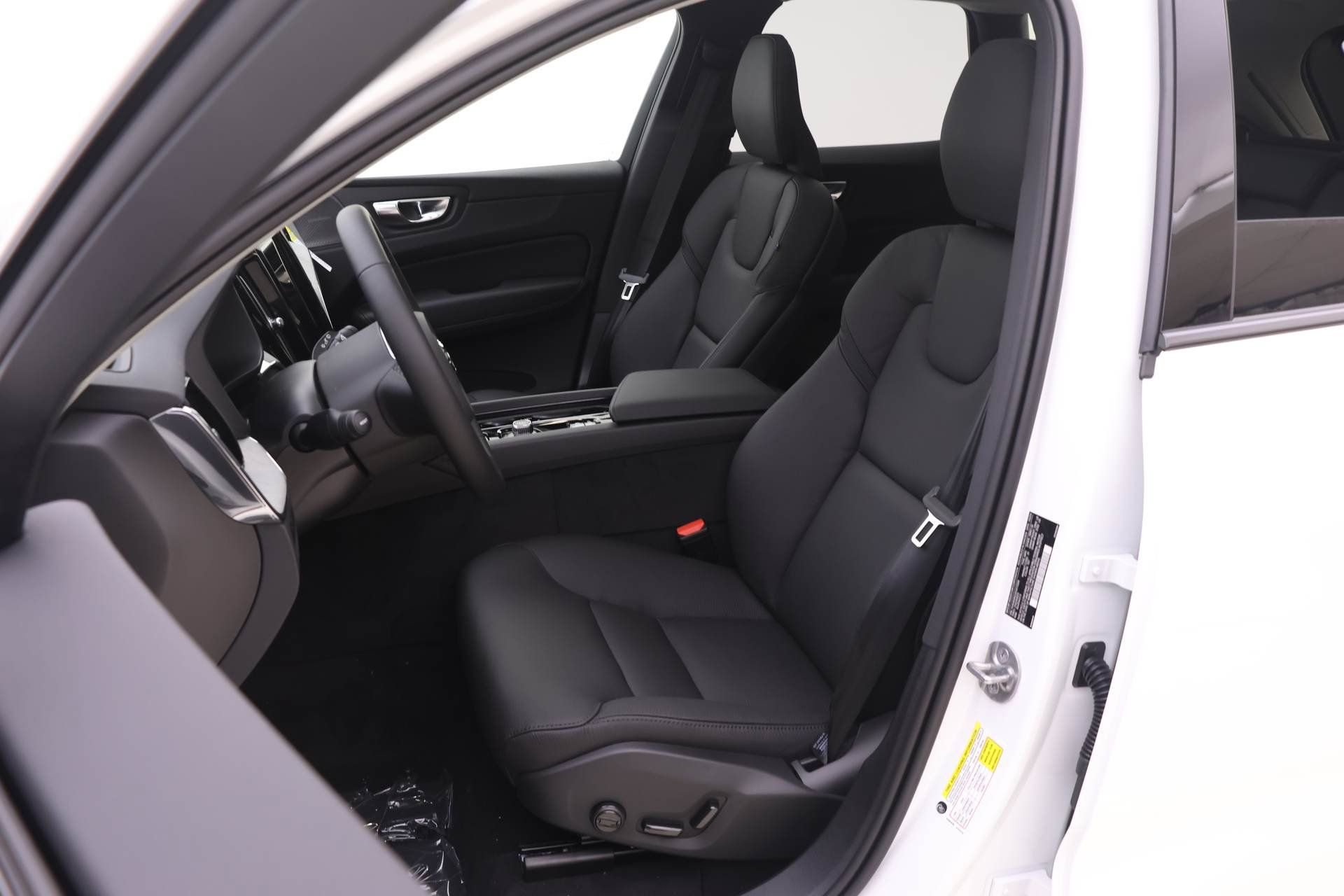 New 2025 Volvo XC60 T8 Plus w/ Protection Package Premier image 13