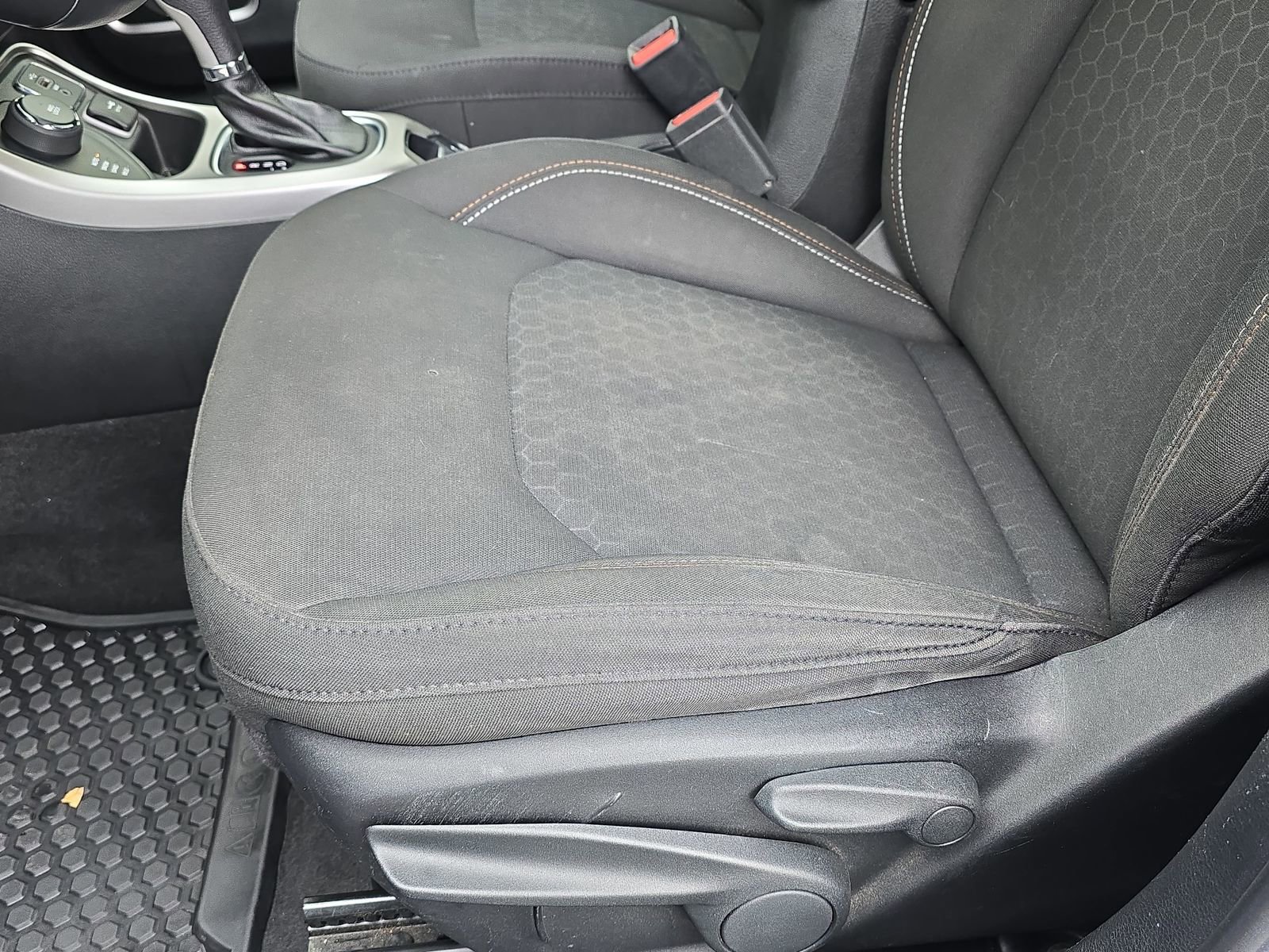 Used 2018 Jeep Compass Sport w/ Tech Group image 29