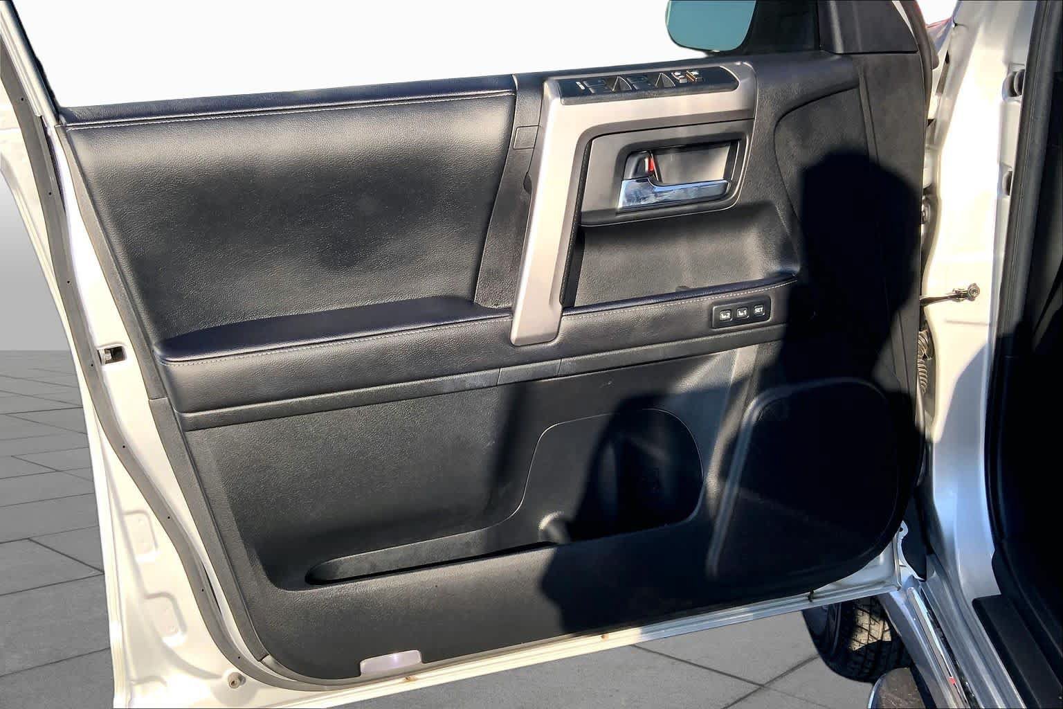 Used 2024 Toyota 4Runner Limited AWD/4WD image 22